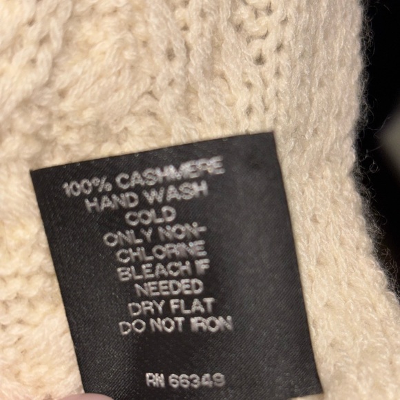 NWOT✨ Lord and Taylor 100% cashmere cream, off-white knit scarf - Picture 7 of 7
